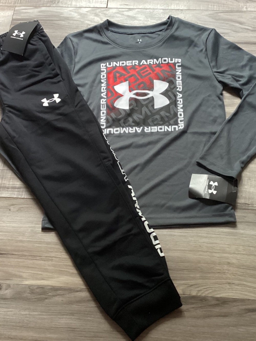 Under Armour Boys Long Sleeve Shirt & Jogger Outfit Size 6(NWT)